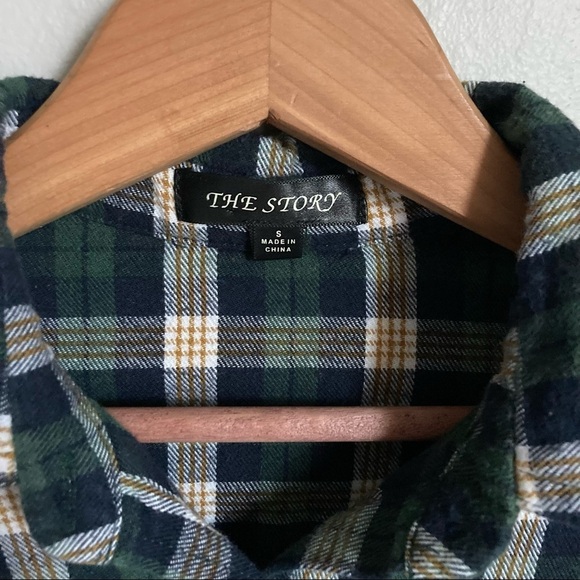 The Story Navy Blue Flannel Button Down Shirt size Small - Picture 3 of 6